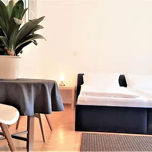 Romahn Apartment